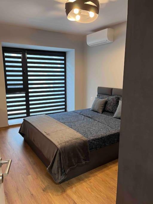 7Mins City Garden And Center+P Plovdiv Luaran gambar