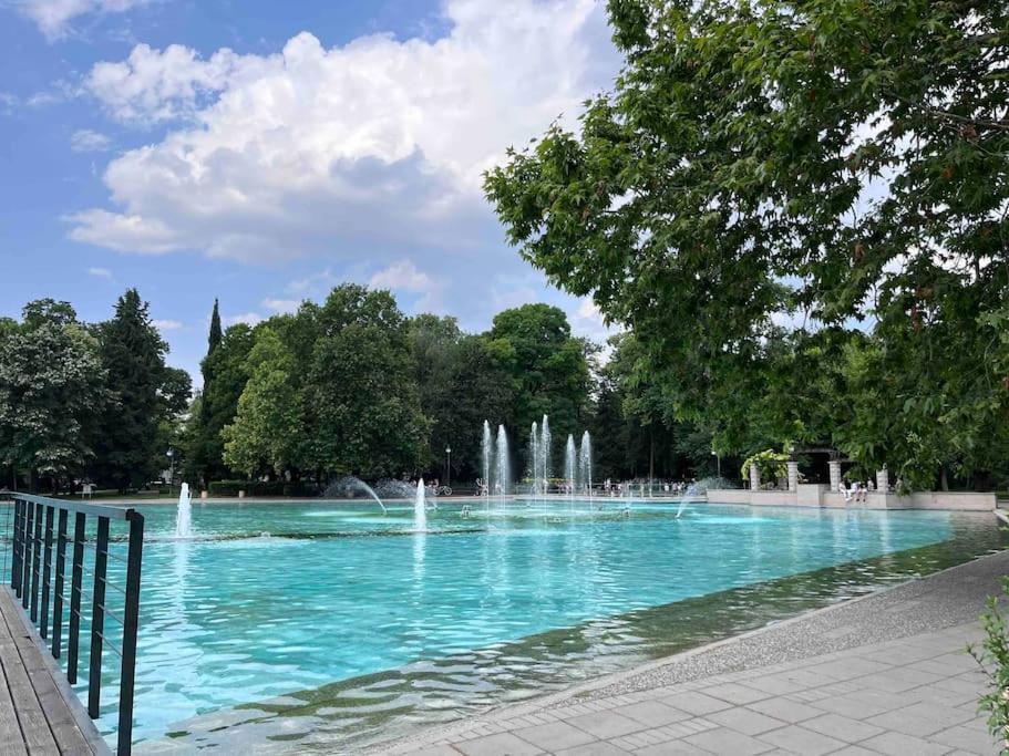 7Mins City Garden And Center+P Plovdiv Luaran gambar
