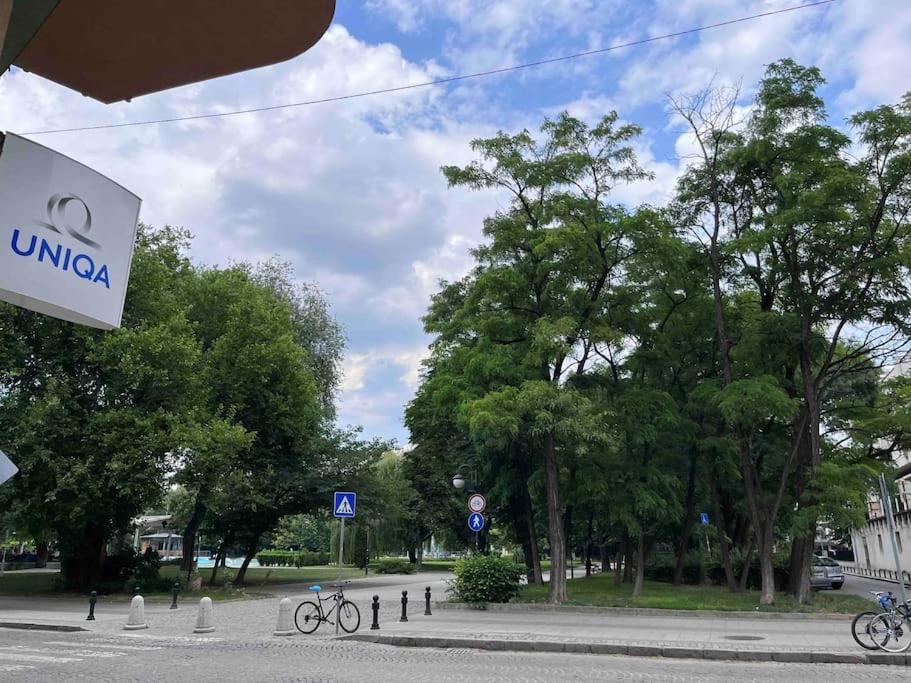 7Mins City Garden And Center+P Plovdiv Luaran gambar